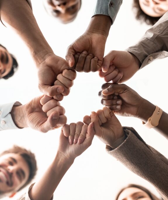 O serviço de Departamento Pessoal é um conjunto de atividades que envolvem a gestão e o processamento das informações referentes aos colaboradores de uma empresa.